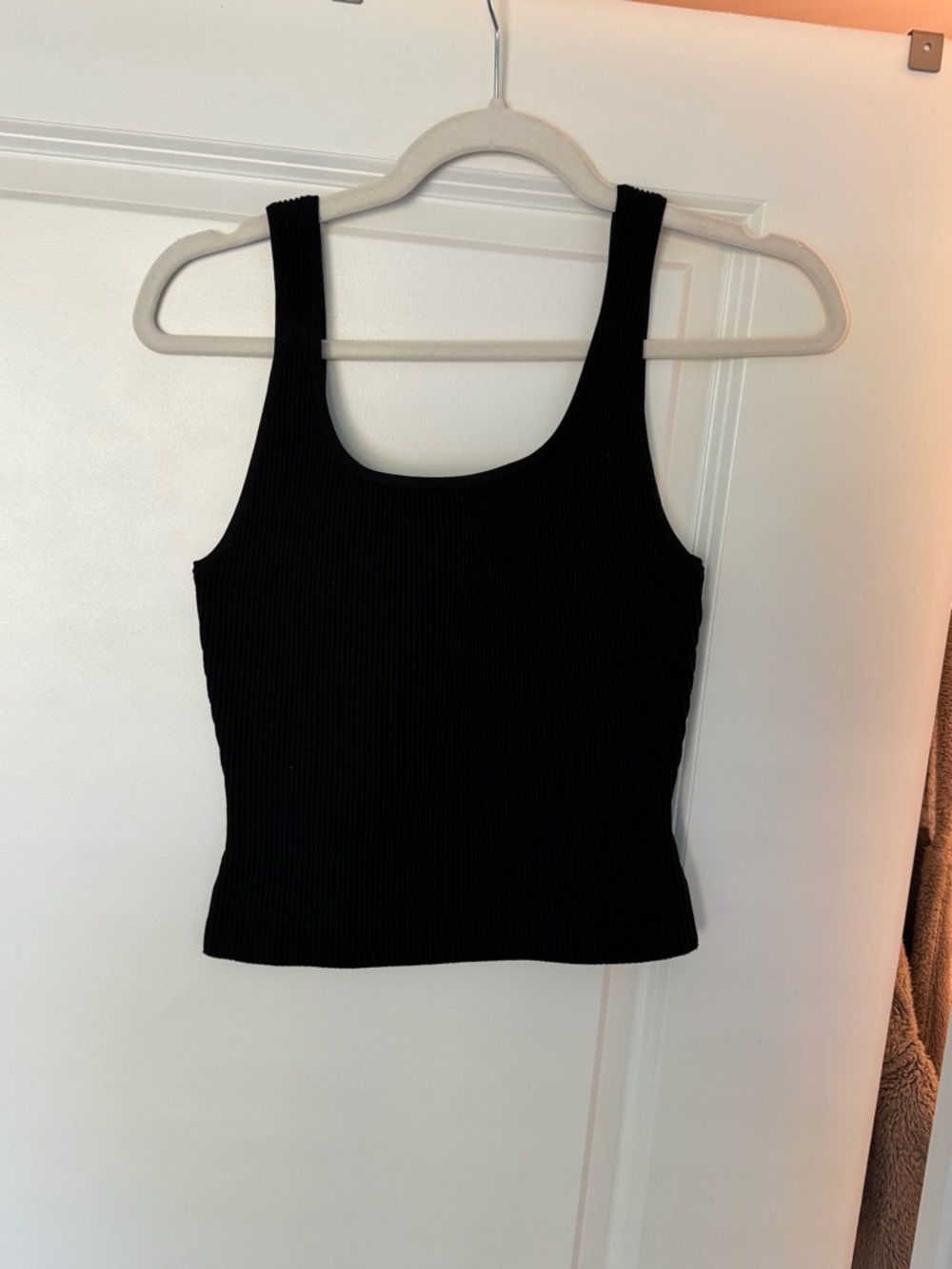 Aritzia Babaton Sculpt Knit Tank - Black